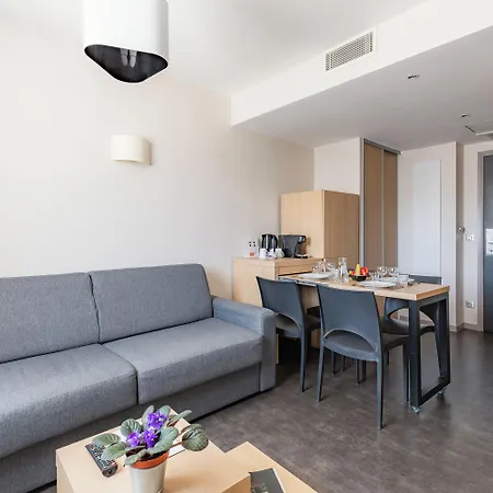 Appart'city Confort Lyon Cite Internationale Ξενοδοχείο με διαμερίσματα 3*