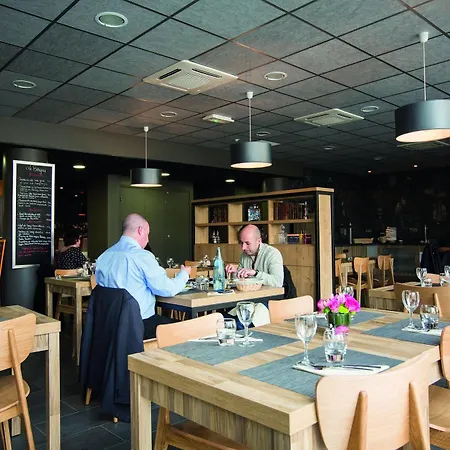 Ξενοδοχείο με διαμερίσματα Appart'city Confort Lyon Cite Internationale 3*